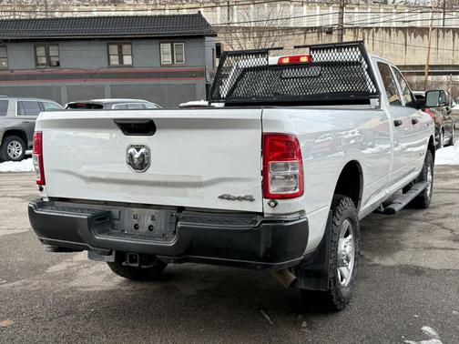 2022 RAM 2500 Tradesman Crew Cab 4x4 8' Box