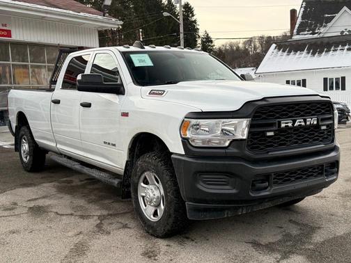 2022 RAM 2500 Tradesman Crew Cab 4x4 8' Box