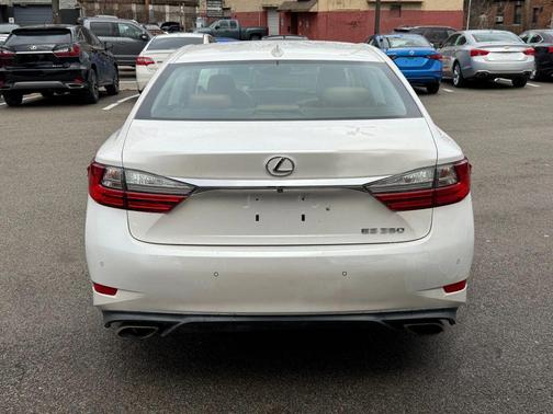 2018 Lexus ES 350 Base