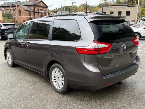 2015 Toyota Sienna XLE Premium