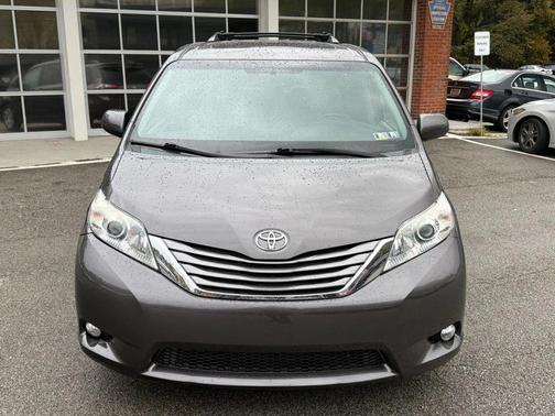 2015 Toyota Sienna XLE Premium