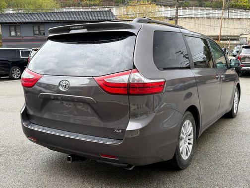 2015 Toyota Sienna XLE Premium