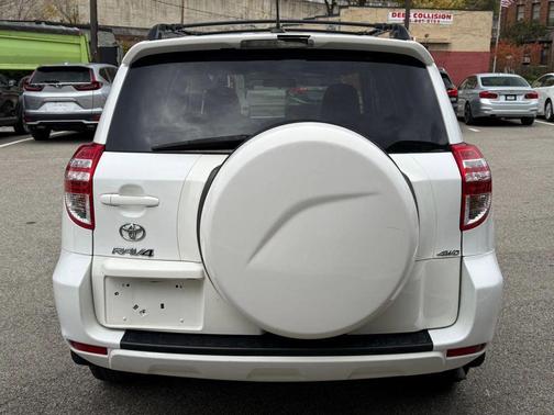 2011 Toyota RAV4 Sport