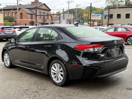 2023 Toyota Corolla Hybrid SE