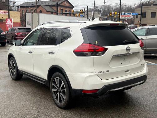 2017 Nissan Rogue SL