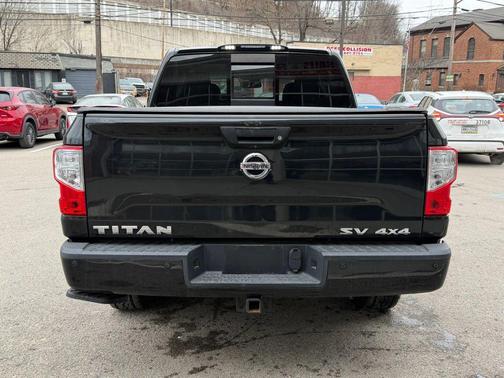 2018 Nissan Titan SV
