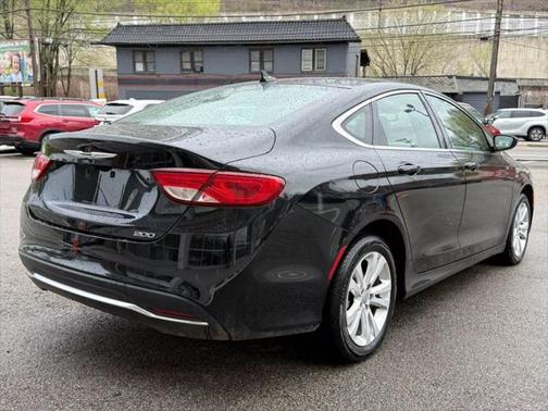 2016 Chrysler 200 Limited