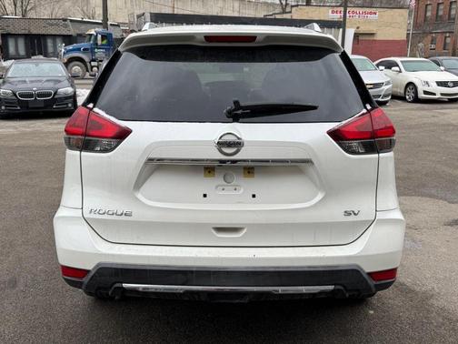 2018 Nissan Rogue SV