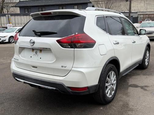 2018 Nissan Rogue SV