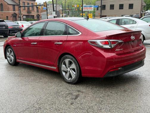 Venetian Red Pearl 2016 Hyundai SONATA Hybrid Limited
