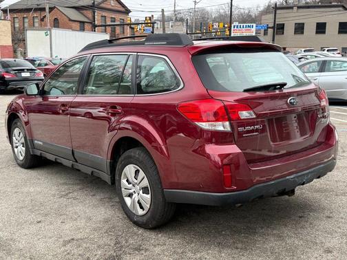 2011 Subaru Outback 2.5i