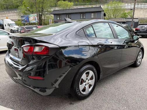 2018 Chevrolet Cruze LS