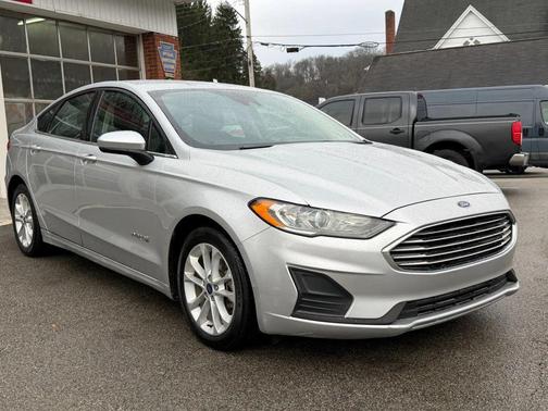 2019 Ford Fusion Hybrid SE