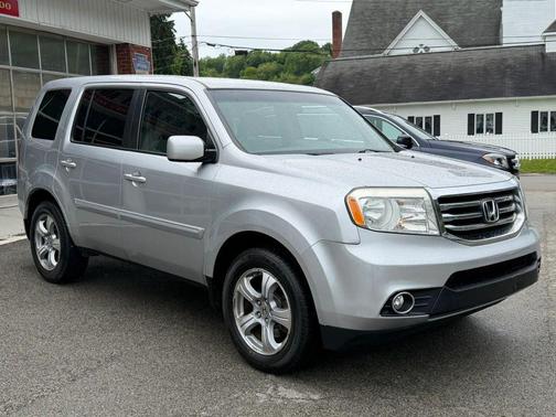 Alabaster Silver Metallic 2013 Honda Pilot EX