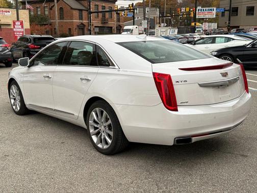 2017 Cadillac XTS Luxury