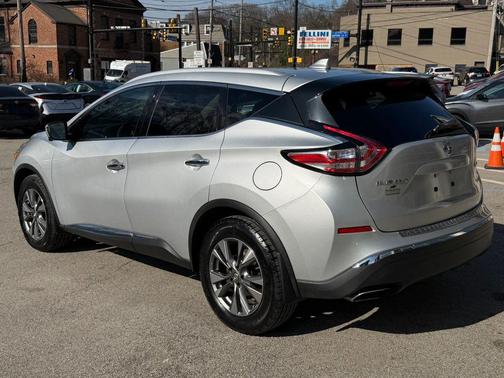 Brilliant Silver Metallic 2017 Nissan Murano SL