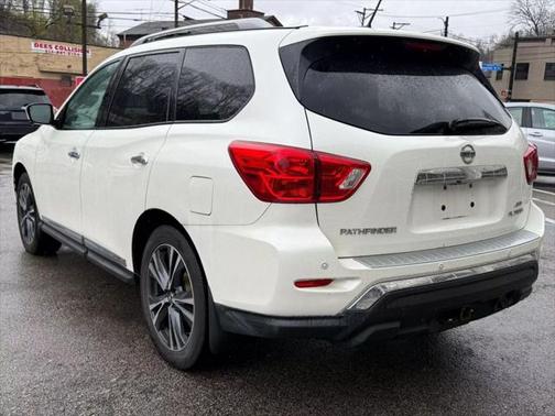 2017 Nissan Pathfinder Platinum