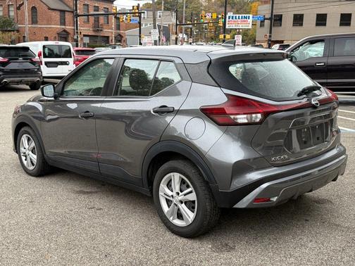 2023 Nissan Kicks S