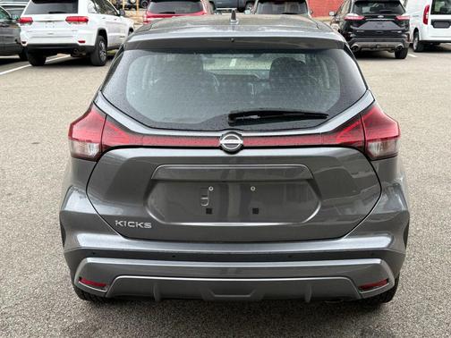 2023 Nissan Kicks S