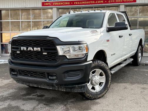 2022 RAM 2500 Tradesman Crew Cab 4x4 8' Box