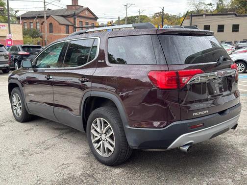 2017 GMC Acadia SLE-2