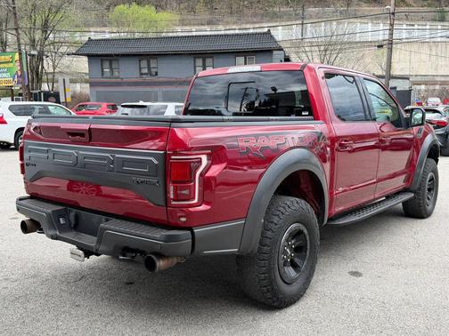 Ruby Red Metallic Tinted Clearcoat 2017 Ford F-150 Raptor