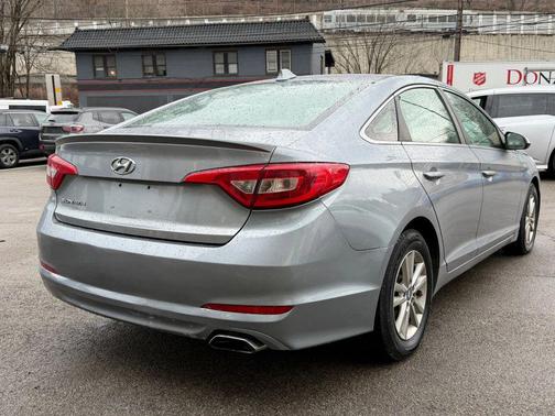 2016 Hyundai SONATA SE
