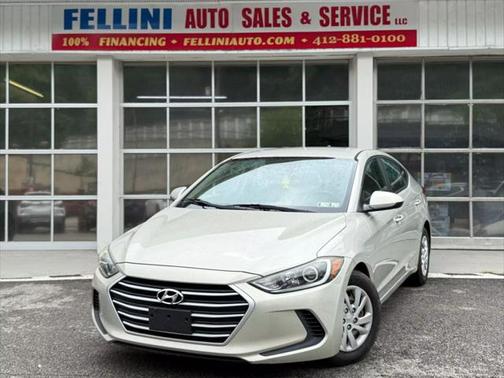 2017 Hyundai ELANTRA SE