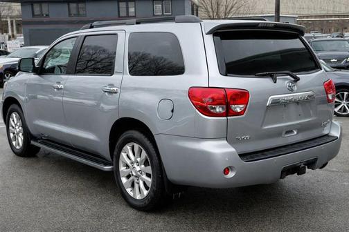 2010 Toyota Sequoia Platinum
