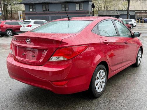 2016 Hyundai Accent SE