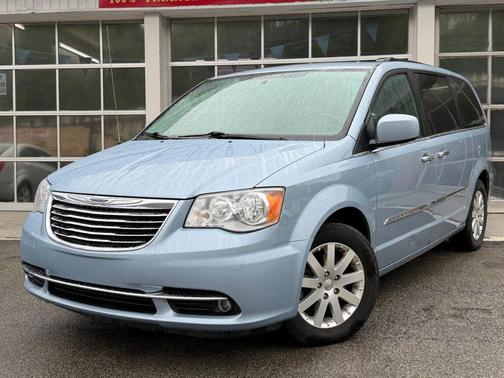 Crystal Blue Pearlcoat 2016 Chrysler Town & Country Touring