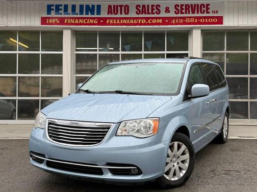 Crystal Blue Pearlcoat 2016 Chrysler Town & Country Touring