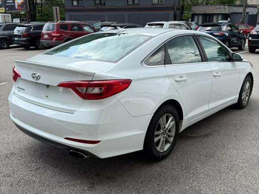 2016 Hyundai SONATA SE
