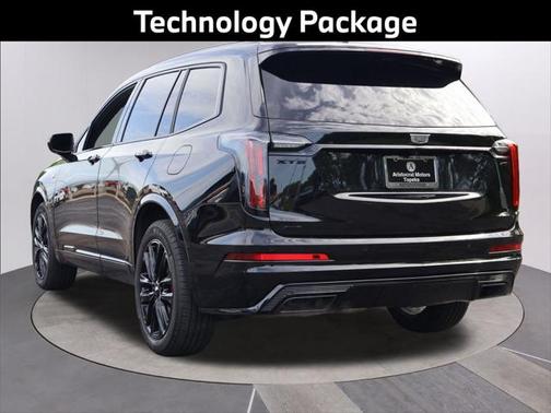 2022 Cadillac XT6 Sport AWD