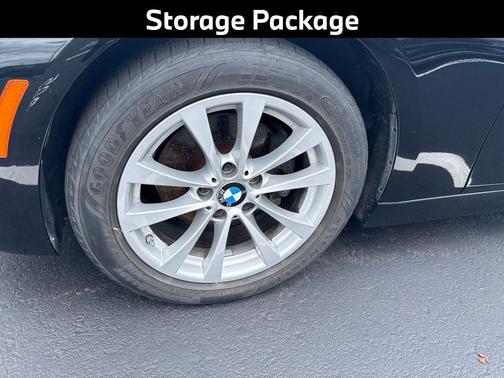 Black Sapphire Metallic 2018 BMW 320 i