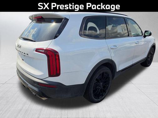 Glacial White Pearl 2022 Kia Telluride SX