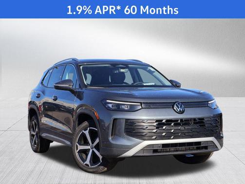 platinum gray metallic 2026 Volkswagen Tiguan 2.0T SE 4MOTION