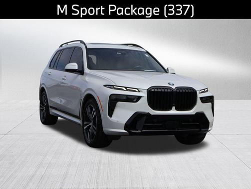Mineral White Metallic 2024 BMW X7 xDrive40i