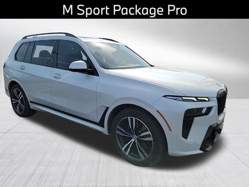 Mineral White Metallic 2024 BMW X7 xDrive40i