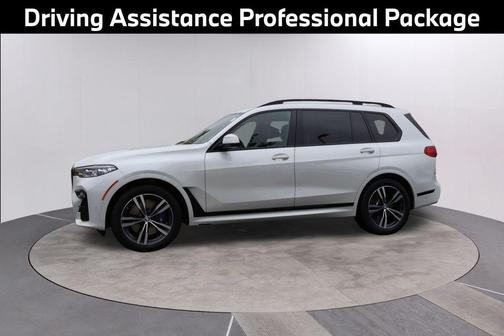 2022 BMW X7 M50i