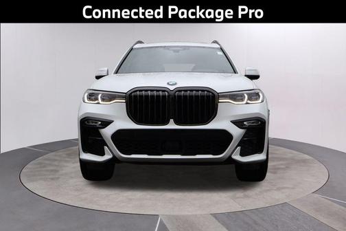 2022 BMW X7 M50i