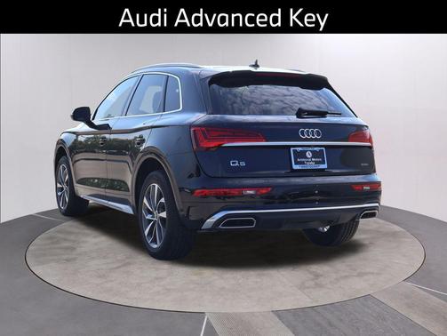 2022 Audi Q5 45 S line Premium