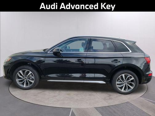 2022 Audi Q5 45 S line Premium