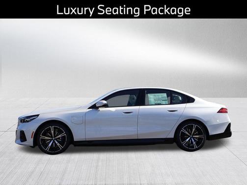 2026 BMW 550e xDrive