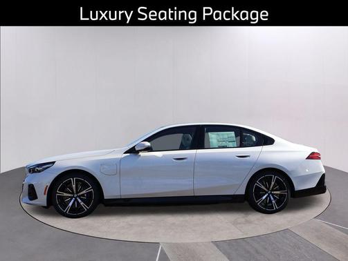 2026 BMW 550e xDrive