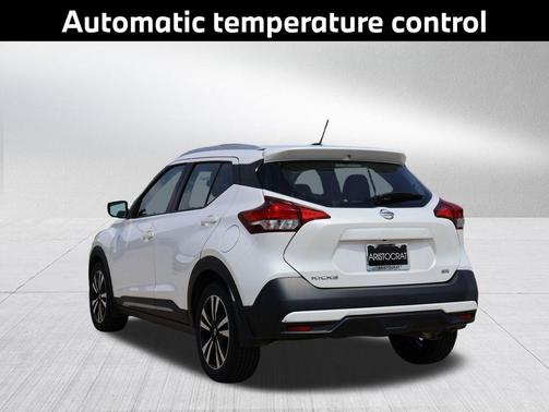 Aspen White Tricoat 2019 Nissan Kicks SR