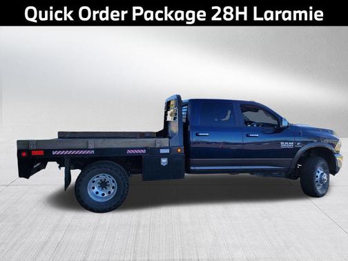 2017 RAM 3500 Laramie Crew Cab 4x4 8' Box