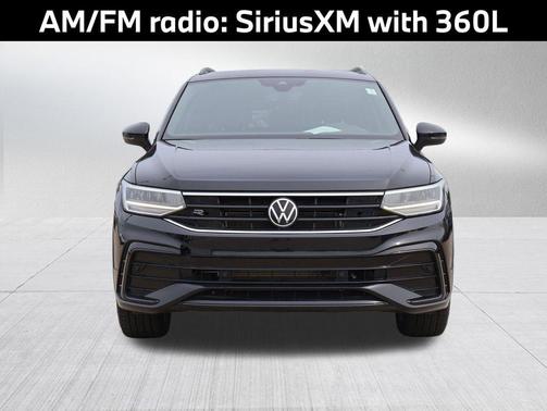 Deep Black Pearl 2023 Volkswagen Tiguan 2.0T SE R-Line Black 4MOTION