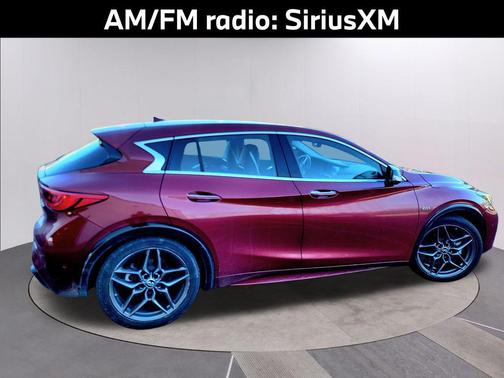 2018 INFINITI QX30 Sport