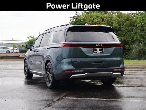 2024 Kia Carnival SX